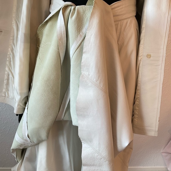 VERY RARE.SKIBOL by Canavesa  SWITZERLAND. Buttery white Italian leather suit. - Picture 9 of 16